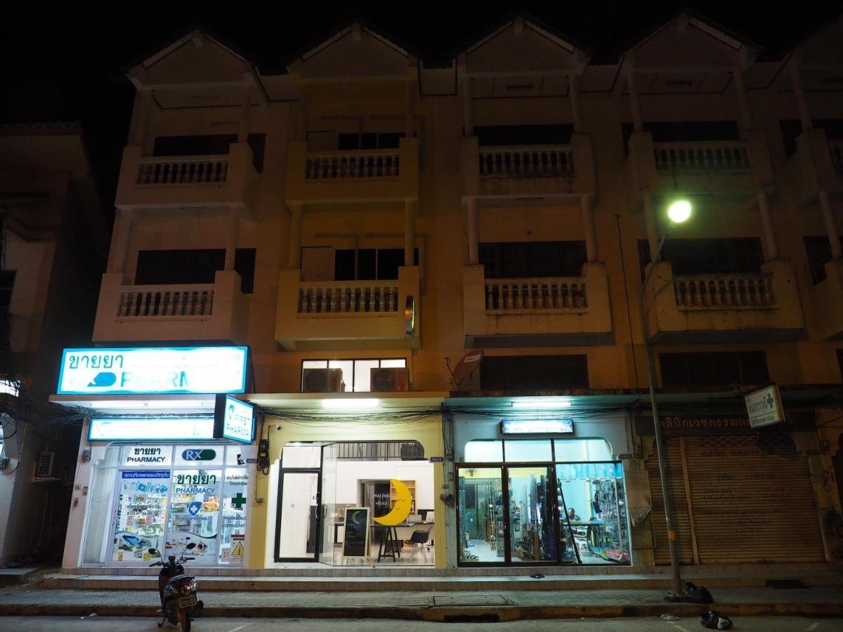 Prachan Hostel Thongsala Exterior foto